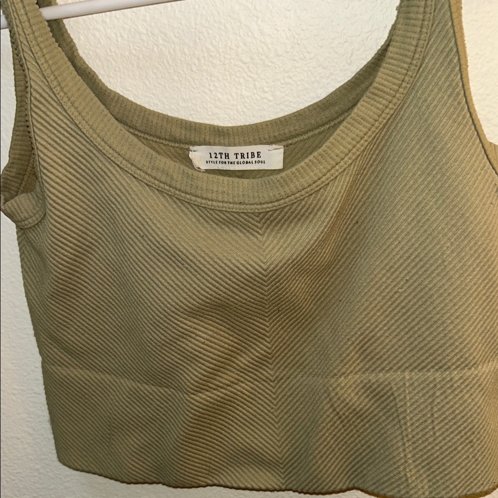 Green Ribbed Crop Top - Picture 4 of 4